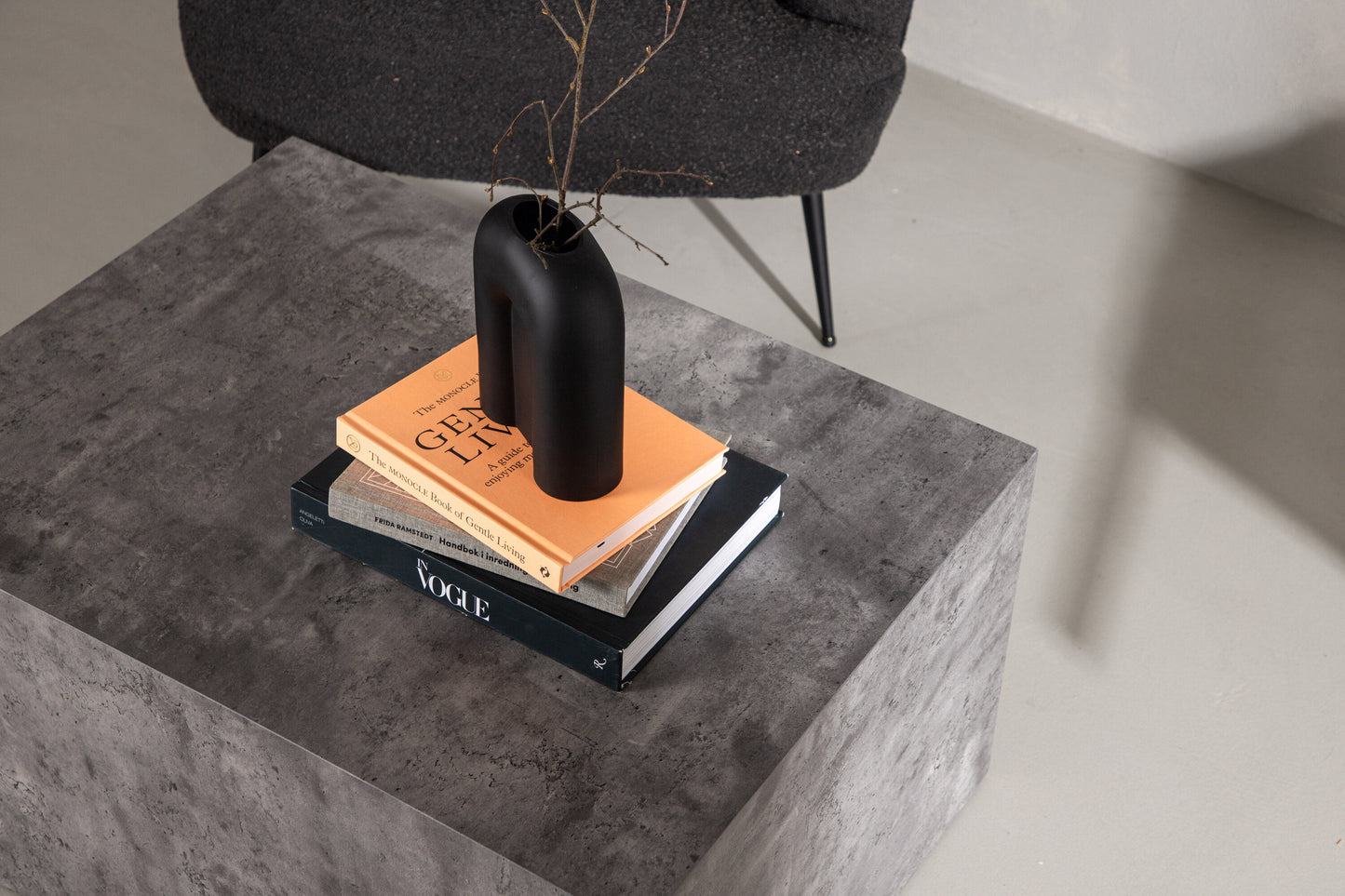 York Low Couchtisch aus MDF in Anthrazit