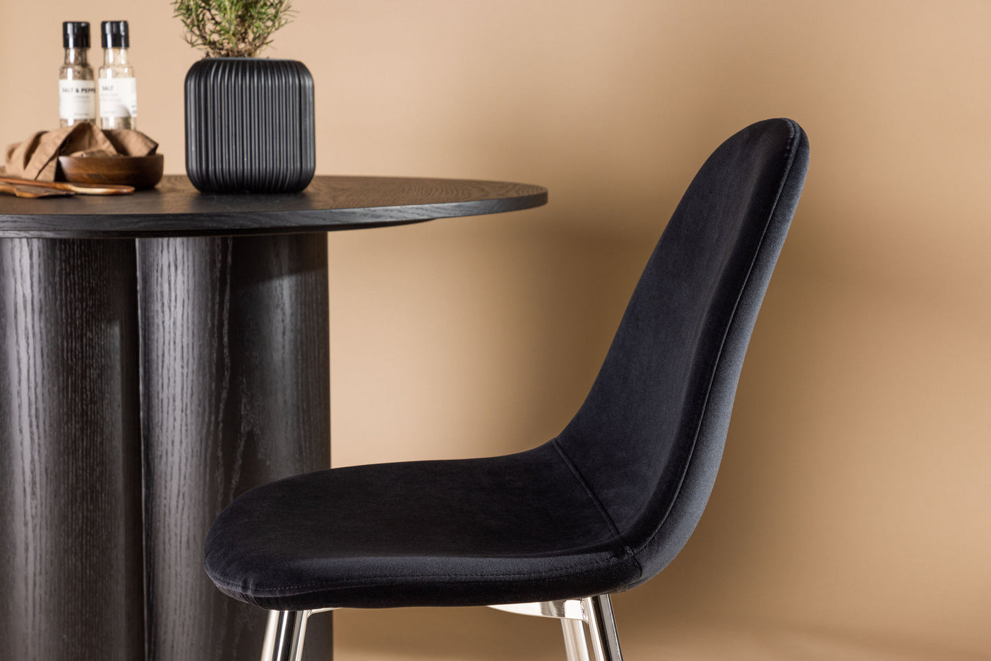Polar Esszimmerstühle, 2er Set, schwarze Samtoptik