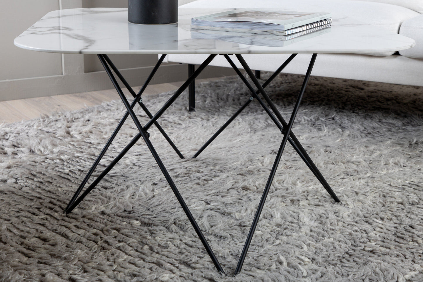 Tristar Couchtisch aus Metall und Glas in Weiß