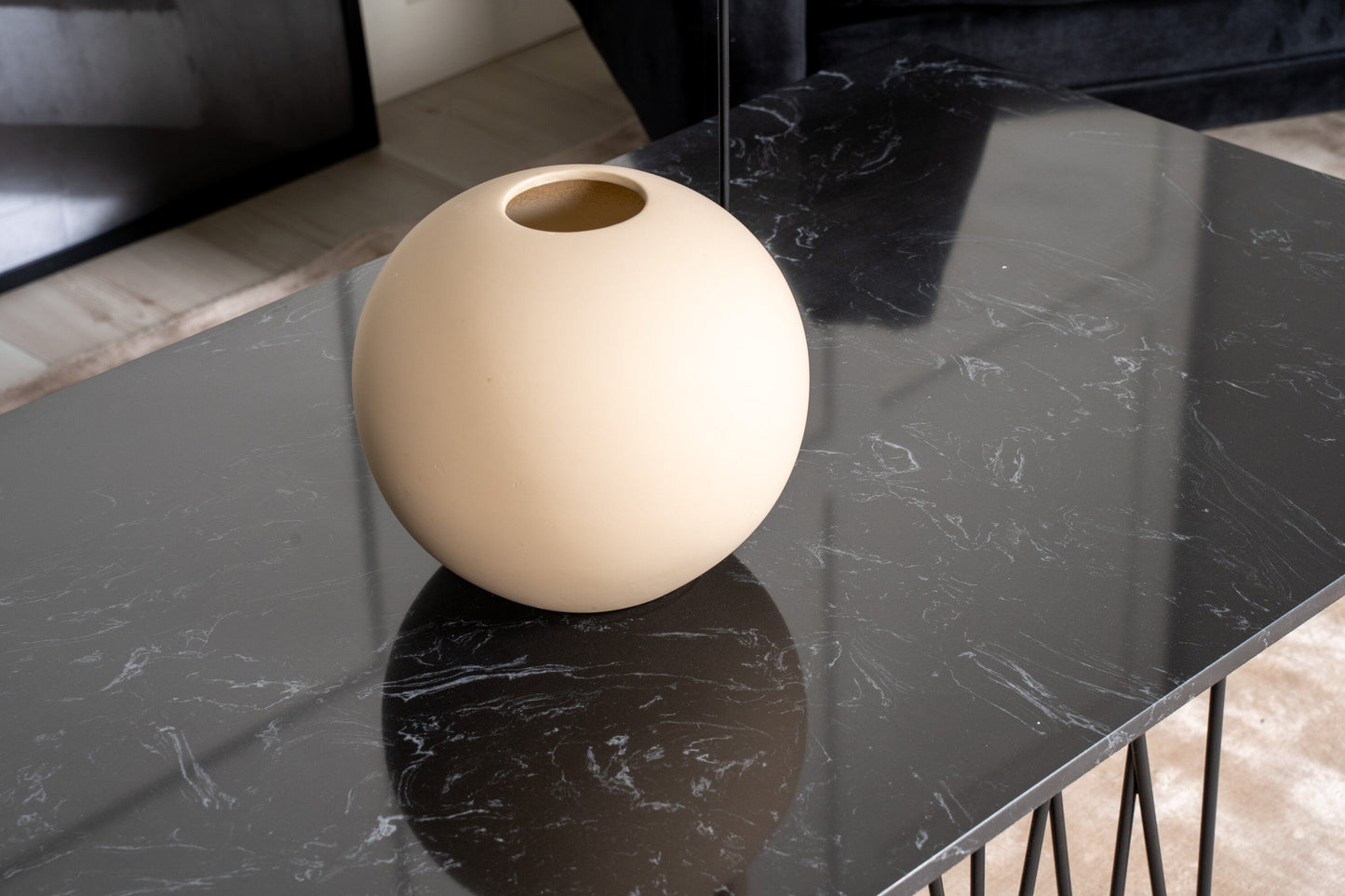 Stone Sofatisch aus Stahl in Schwarz