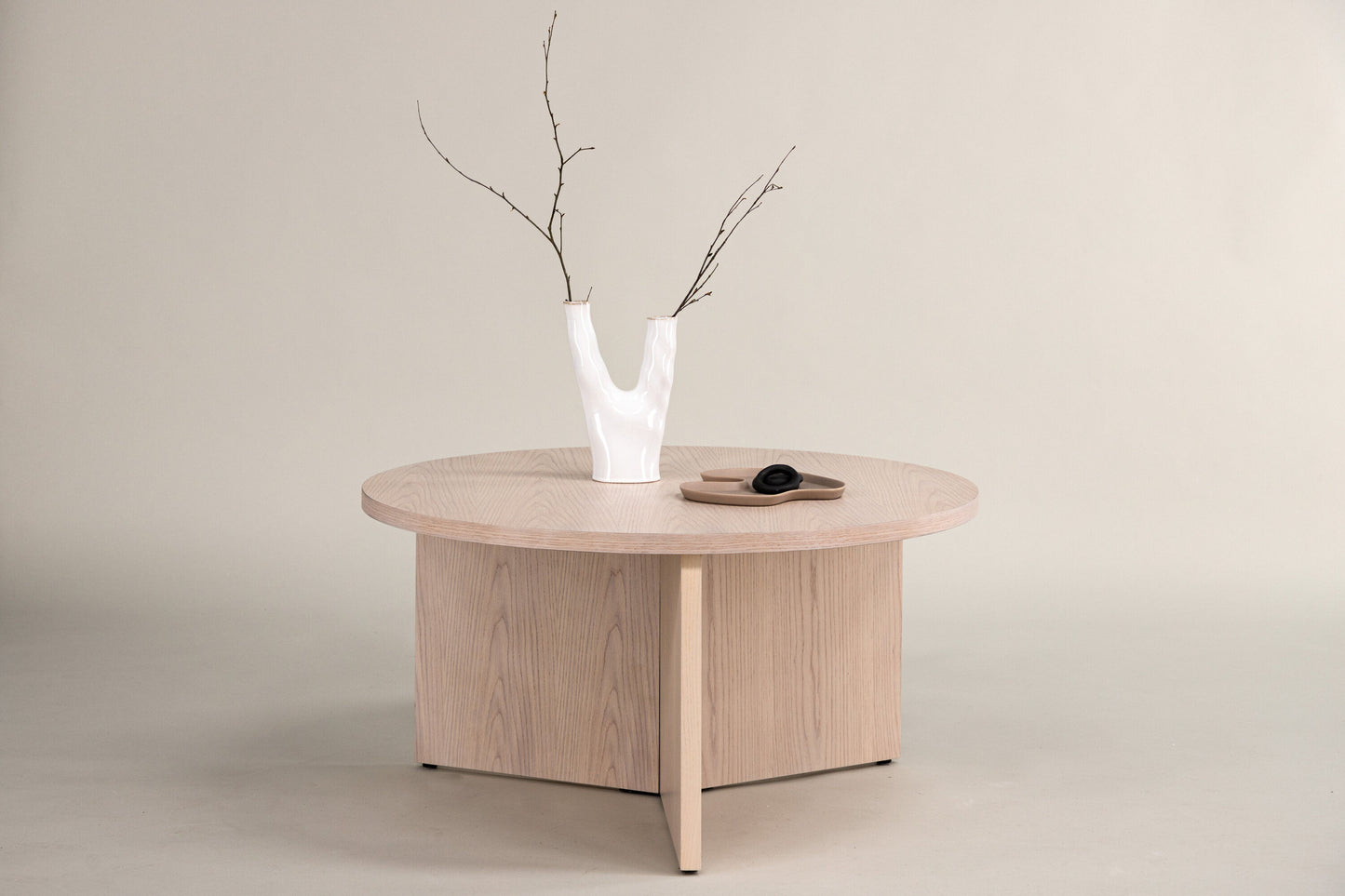 Saltö Couchtisch Klein aus MDF in Hellbraun