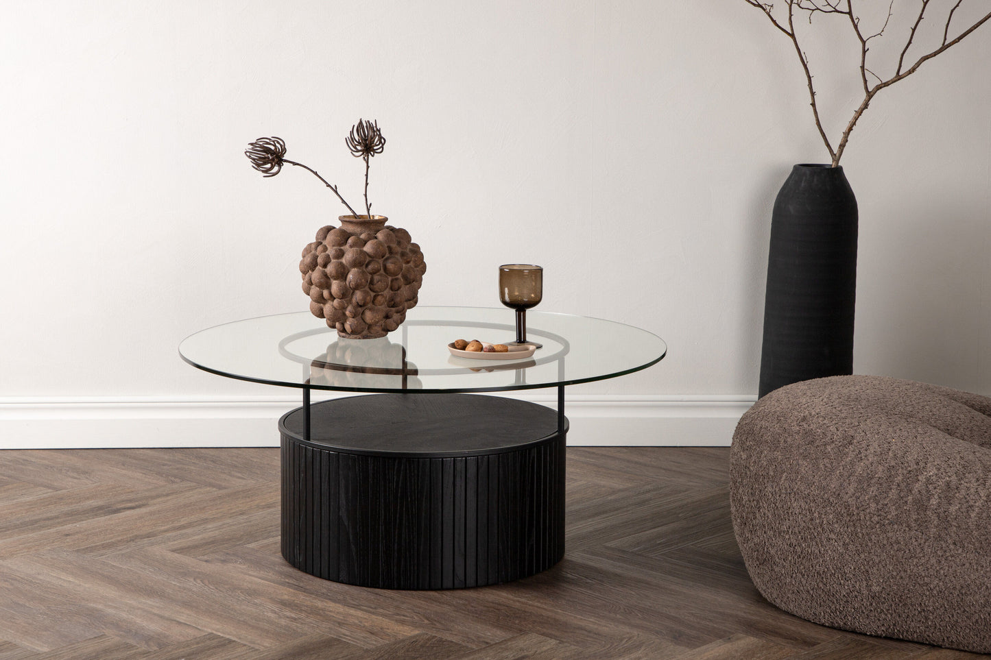 Bovall Couchtisch aus Eschenholz und Glas in Schwarz