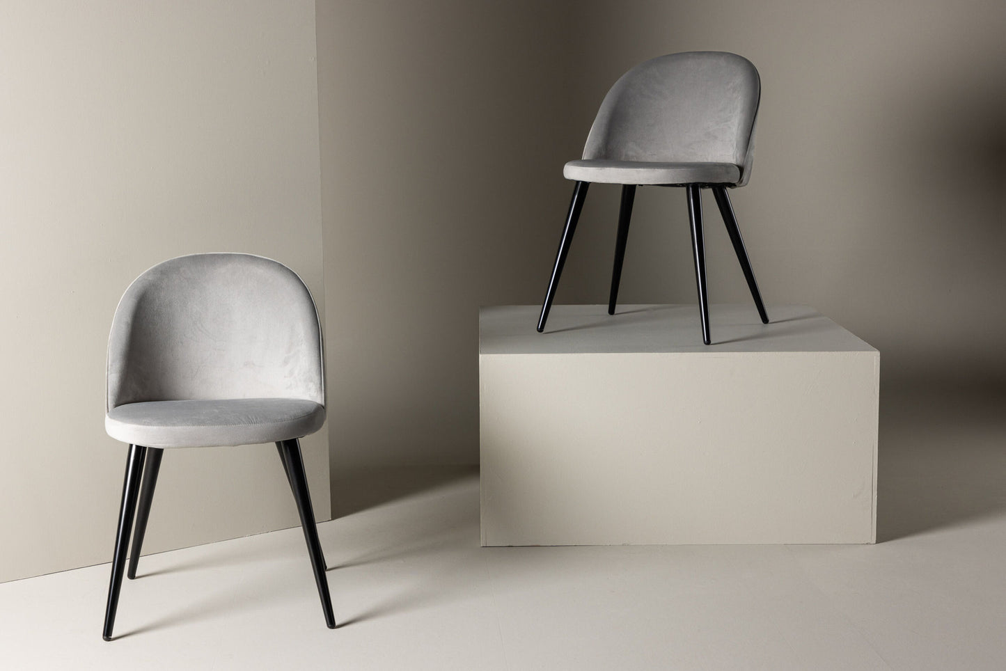 2er-Set Esszimmerstühle Velvet, Graue Samt-Optik