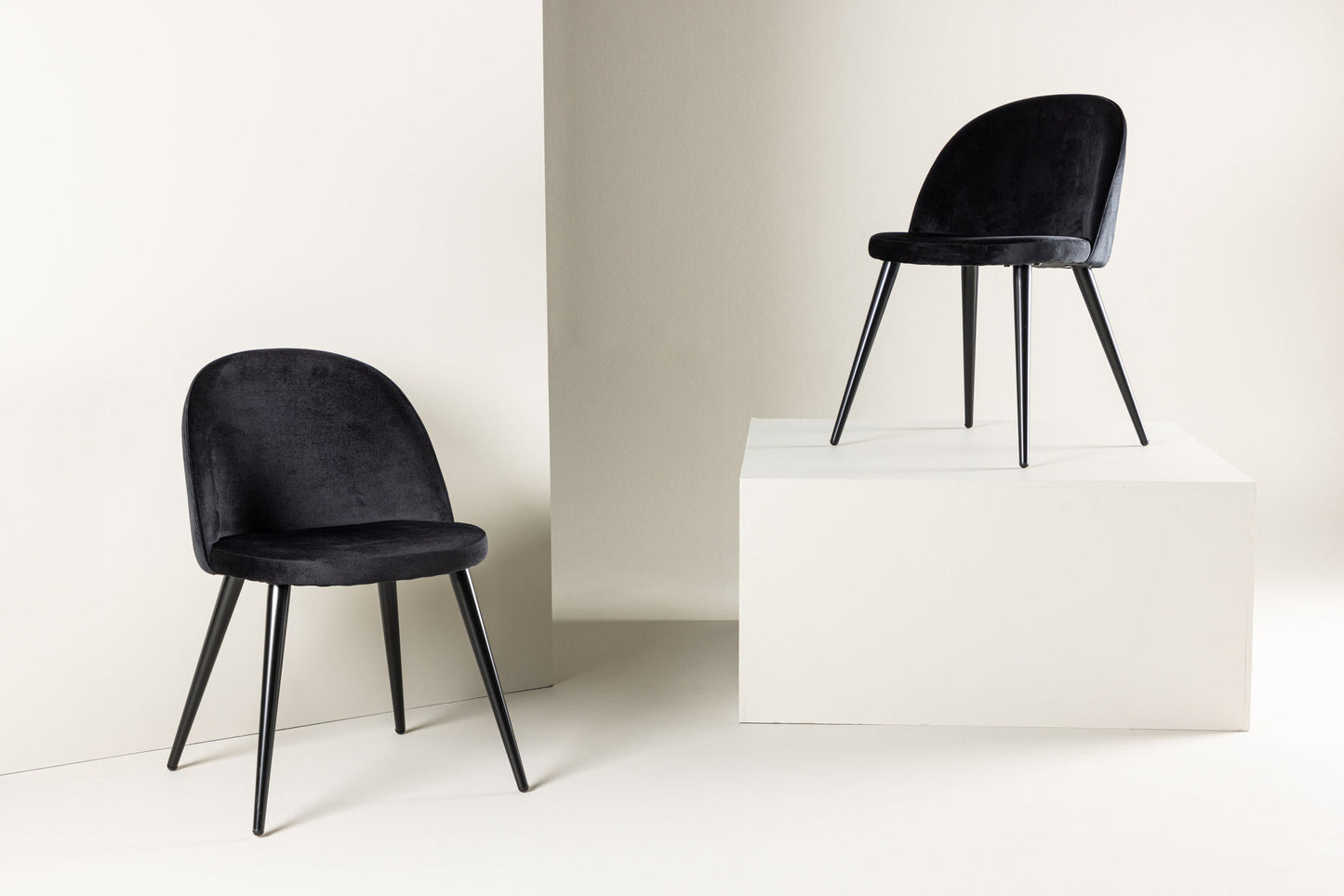 2er-Set Esszimmerstühle Velvet, Schwarze Samt-Optik