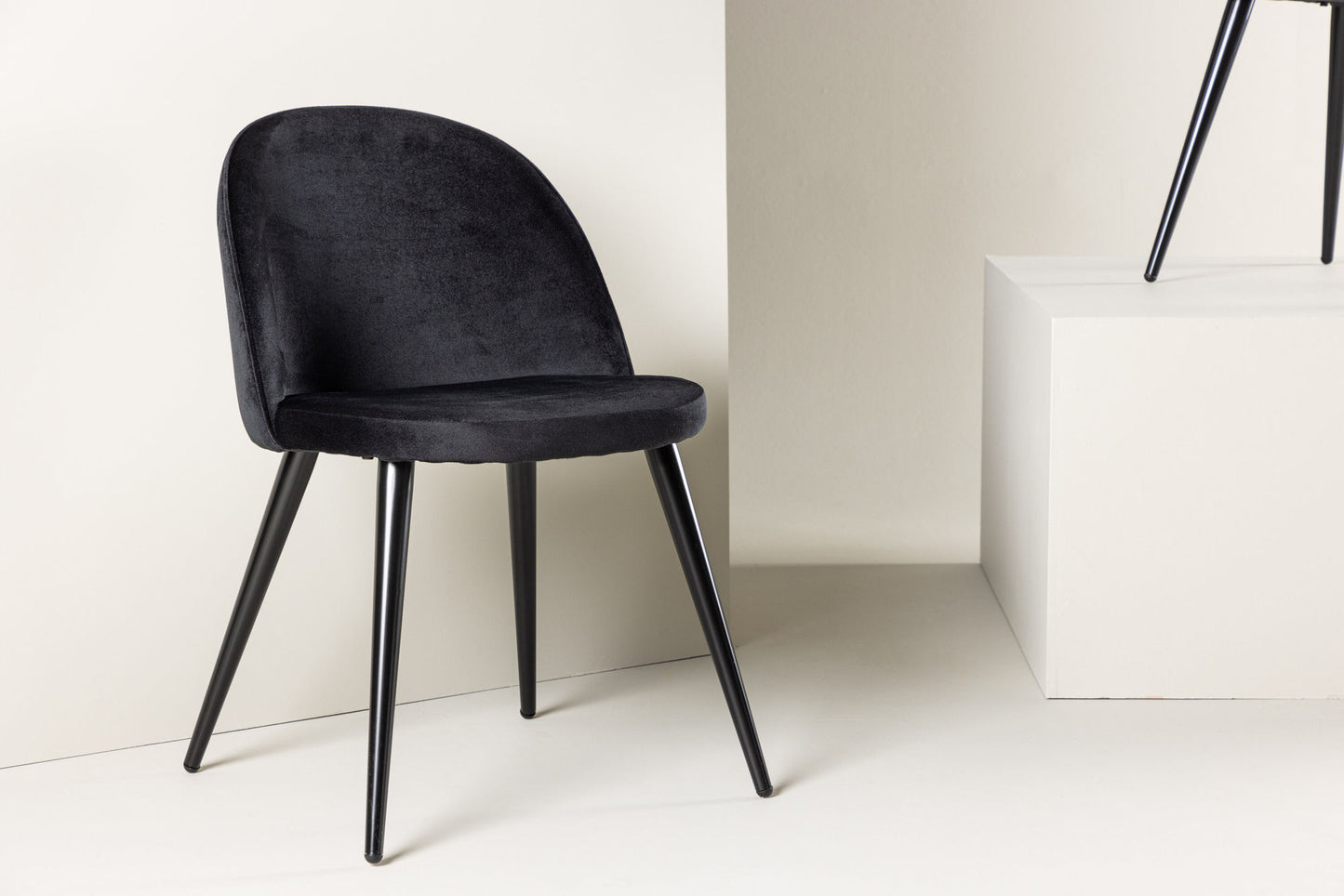 2er-Set Esszimmerstühle Velvet, Schwarze Samt-Optik