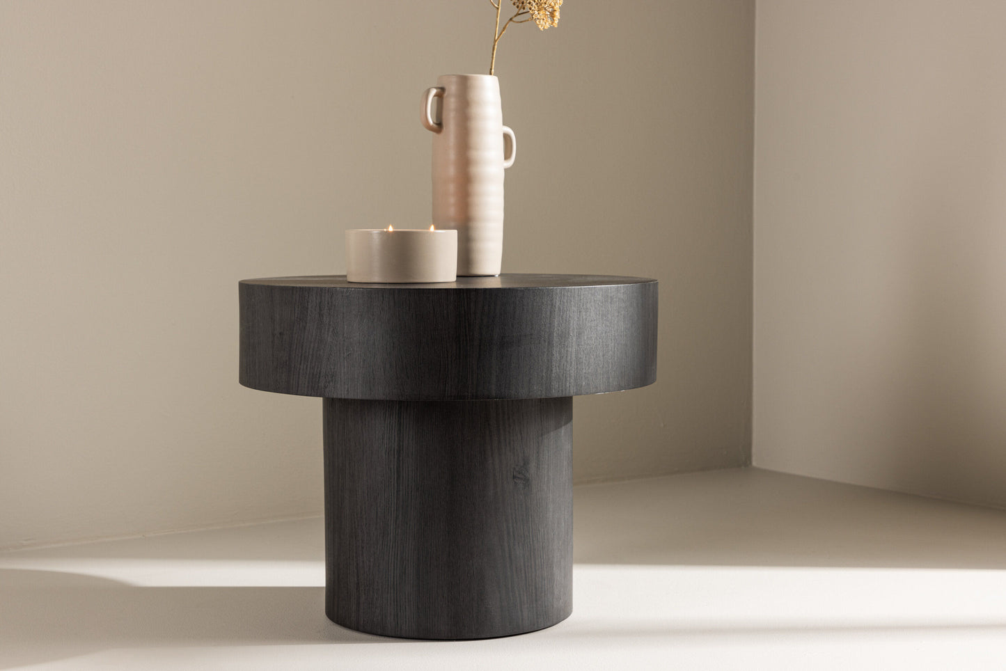 Malung Beistelltisch aus FSC®-zertifiziertem MDF in Schwarz, Ø50cm
