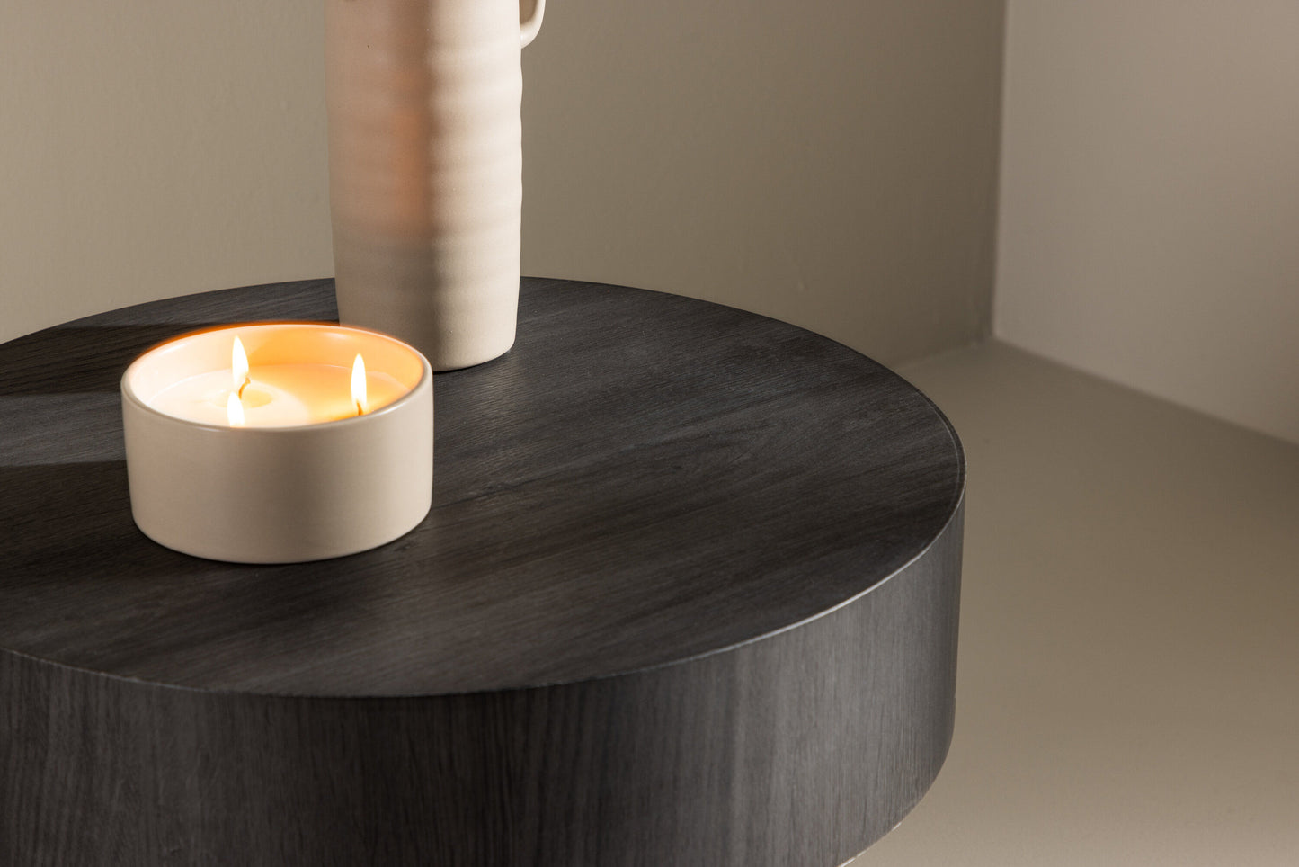 Malung Beistelltisch aus FSC®-zertifiziertem MDF in Schwarz, Ø50cm