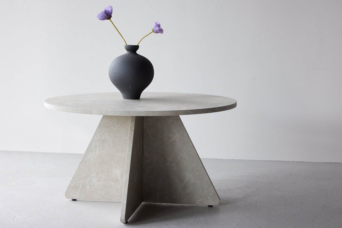 Bootcut Couchtisch in Marmor-Optik aus MDF