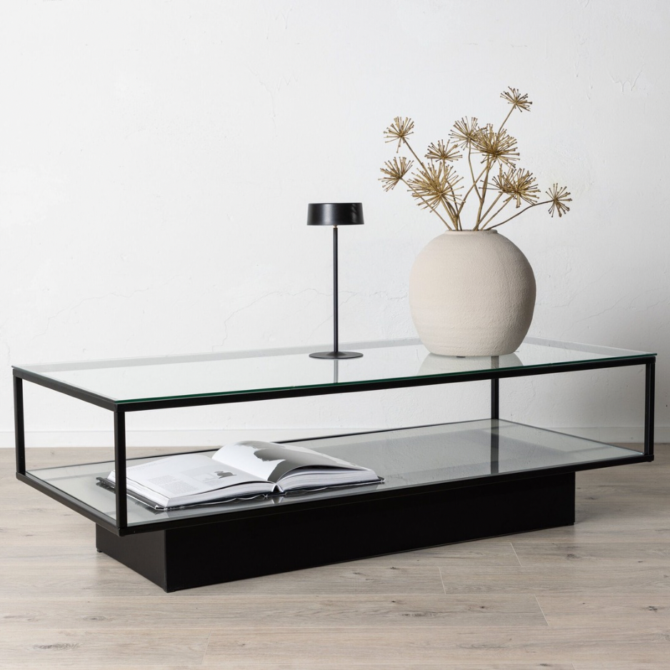 Couchtisch Maglehem aus Glas mit schwarzem Metallrahmen