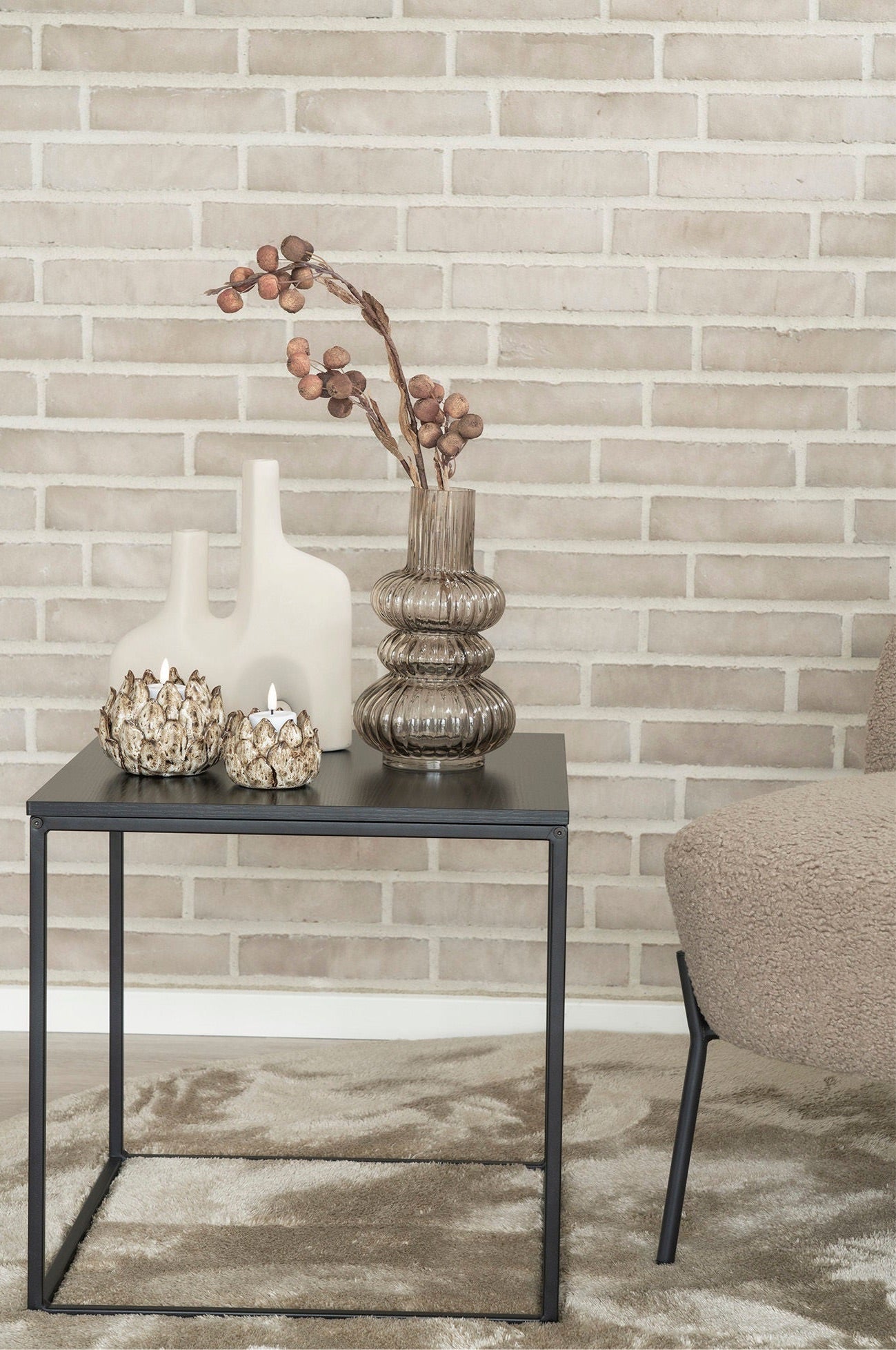 Kira Vase, Keramik