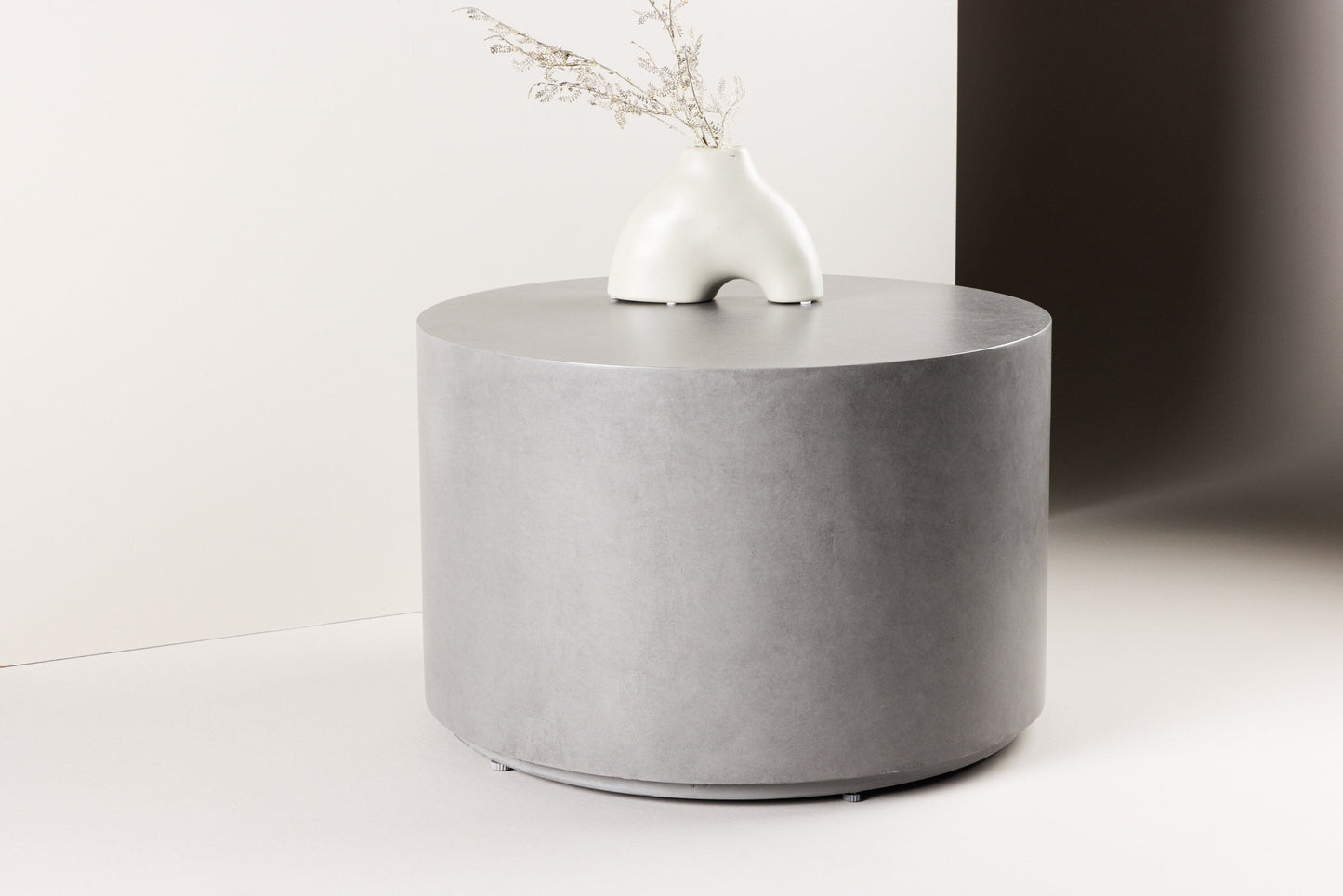 Lissabon Sofatisch aus Aluminium in Silber/Grau