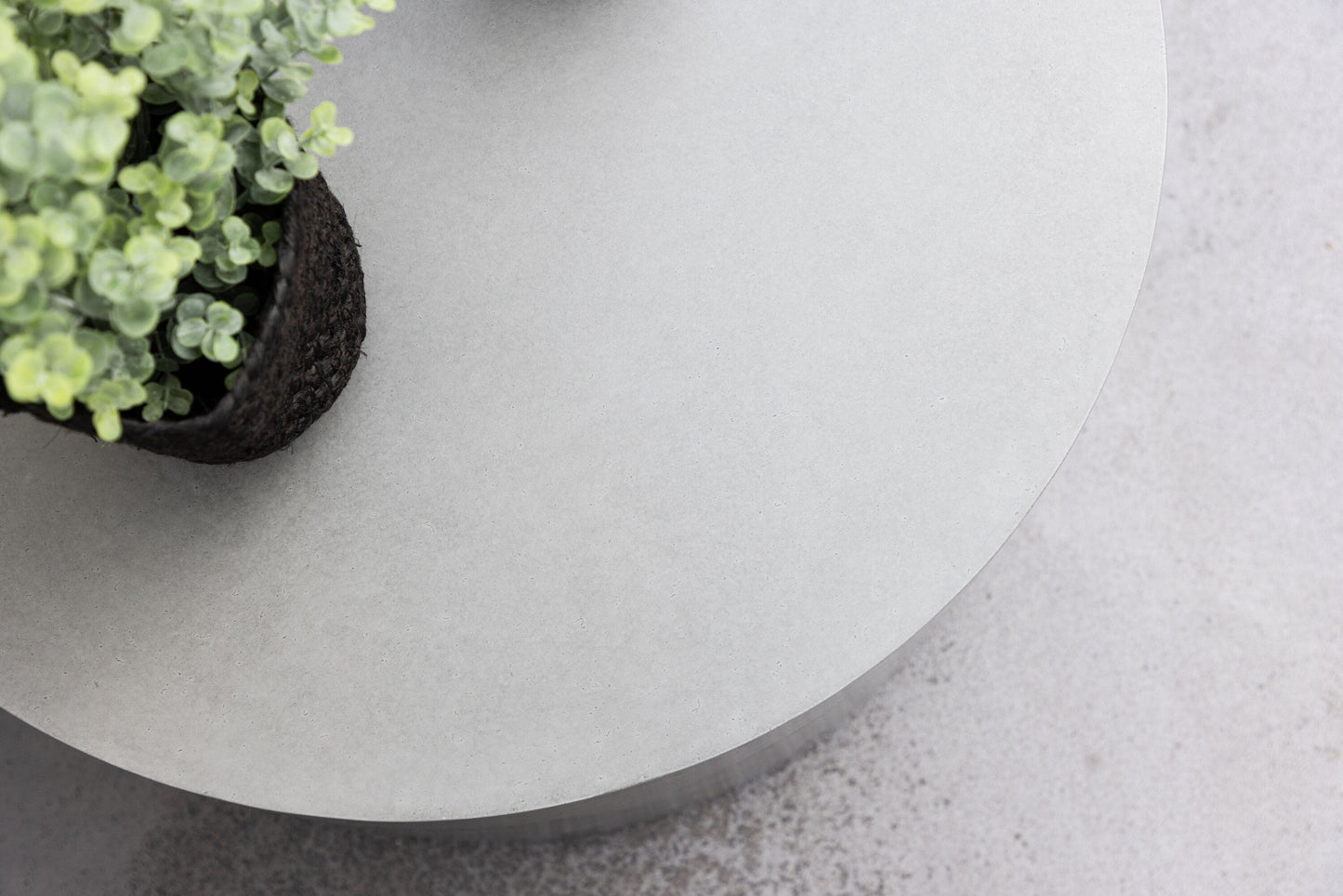 Lissabon Sofatisch aus Aluminium in Silber/Grau